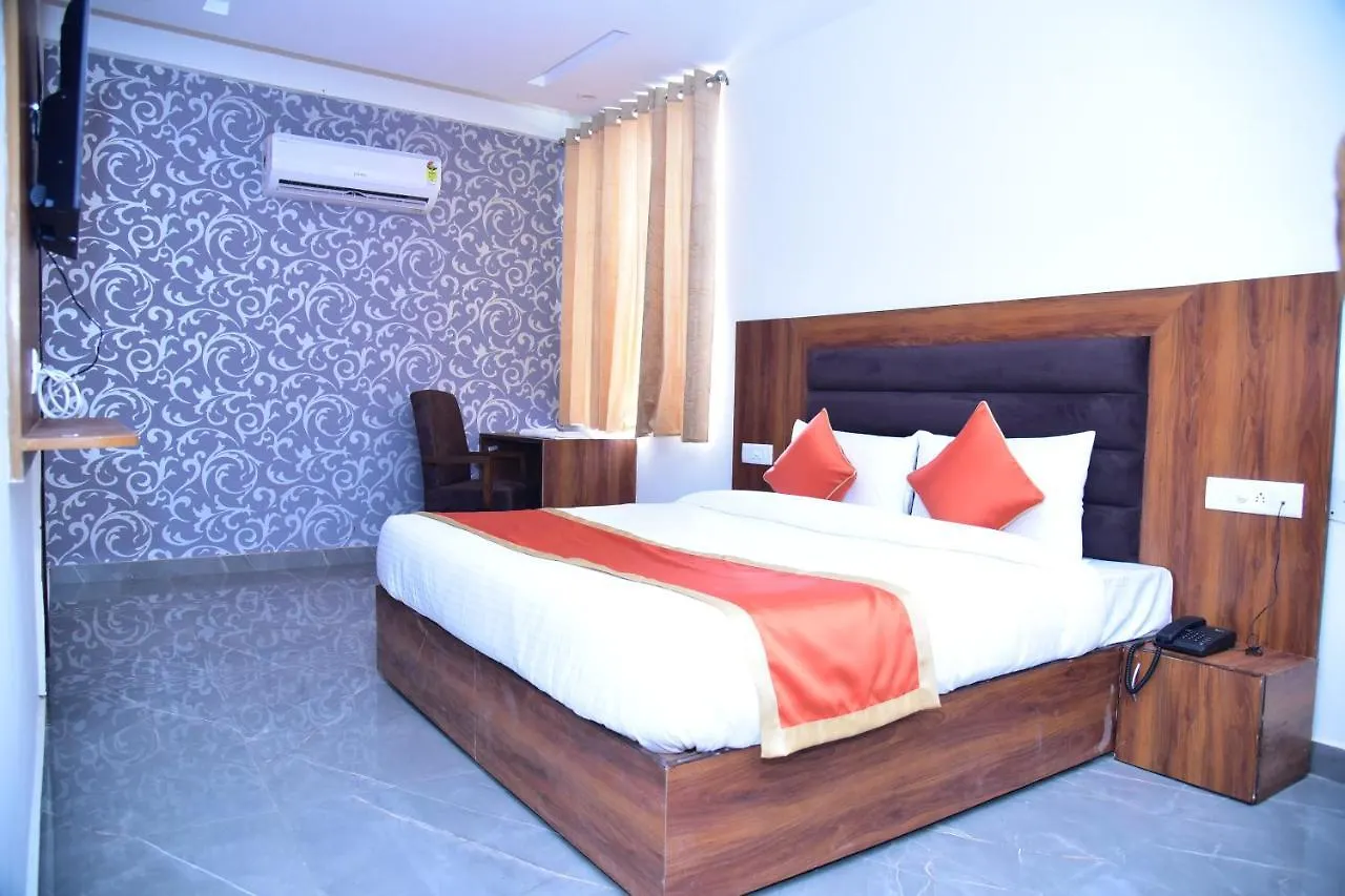 Hotel Thames Zirakpur 3*,  India