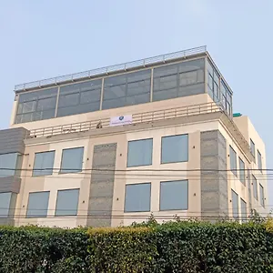 4* Hotel Maryland Group